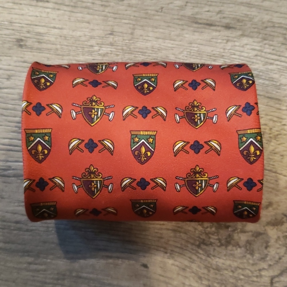 100% silk tie